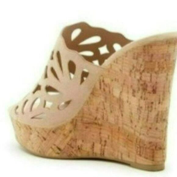 NWOB MSRP $98 Charles By Charles David April Cutout Wedge Sandal - Picture 3 of 9